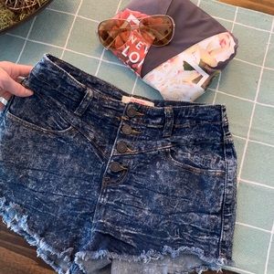 Mid rise shorts